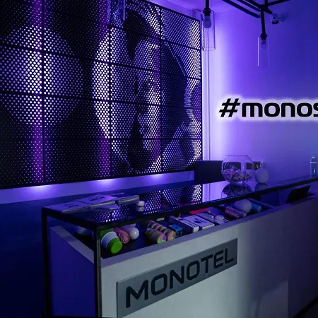 Monotel Khreshchatyk מלון קפסולה קייב